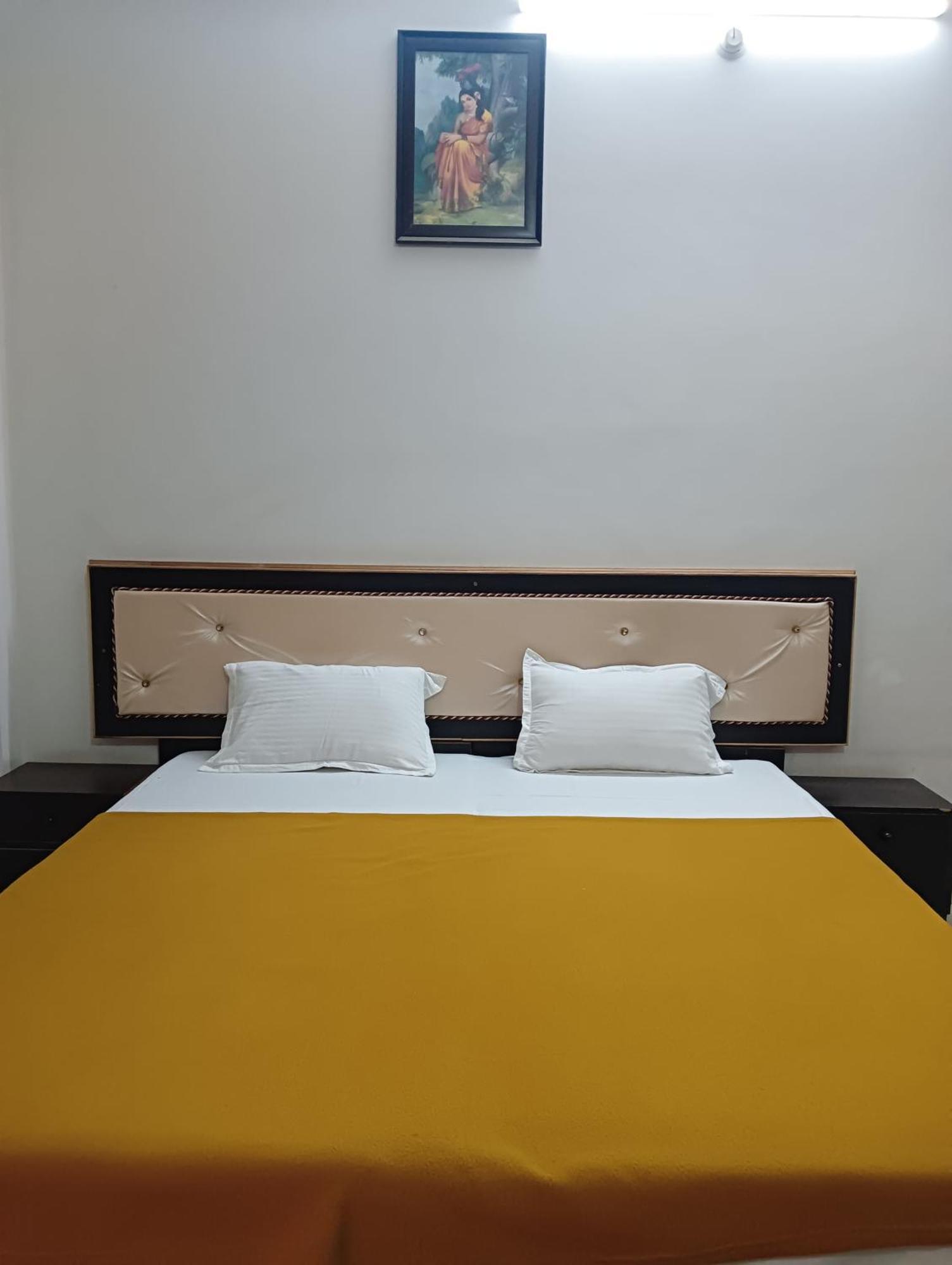 Varuna Palace Varanasi , Near Mandir & Ghat'S Buitenkant foto