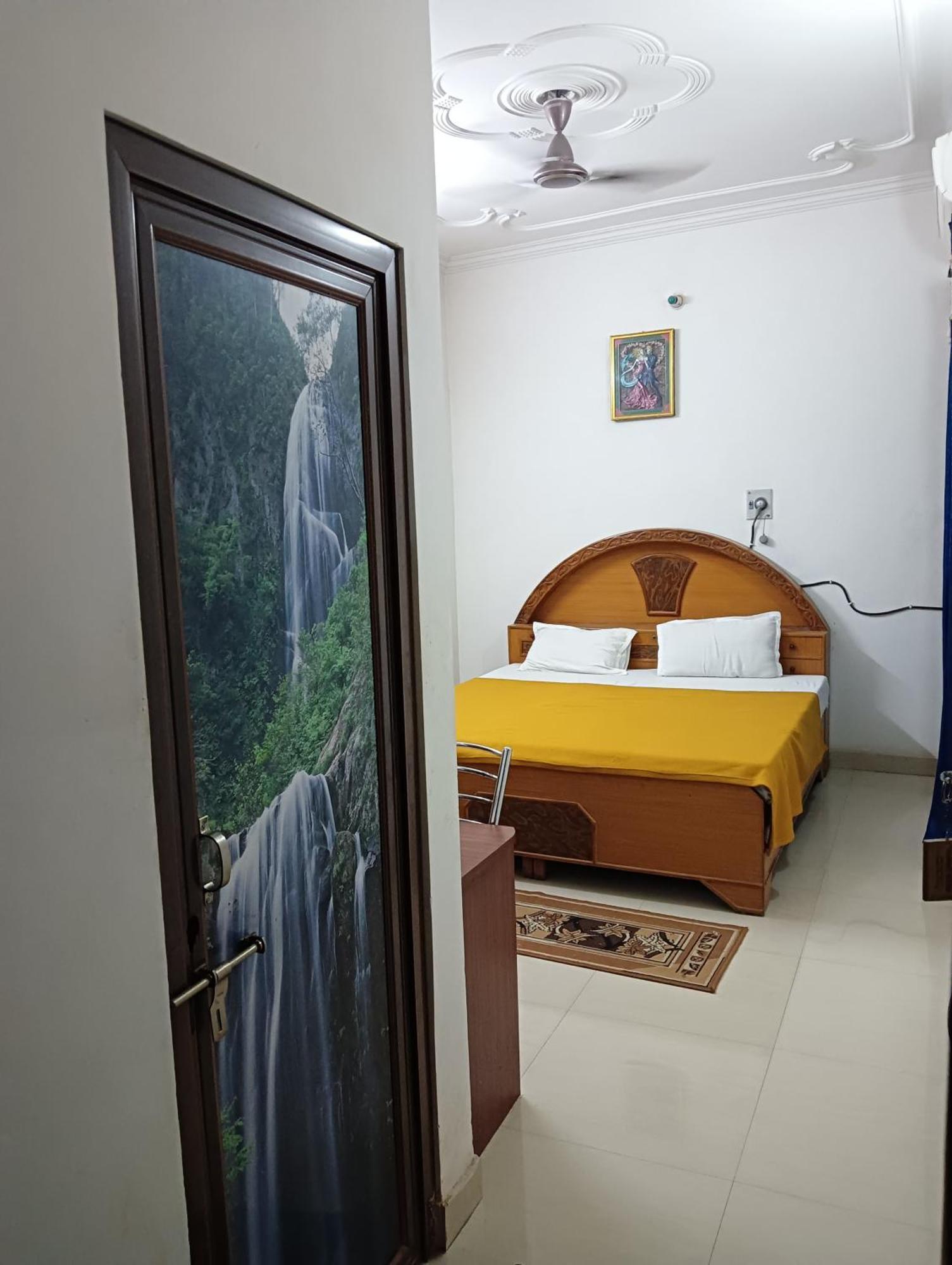 Varuna Palace Varanasi , Near Mandir & Ghat'S Buitenkant foto