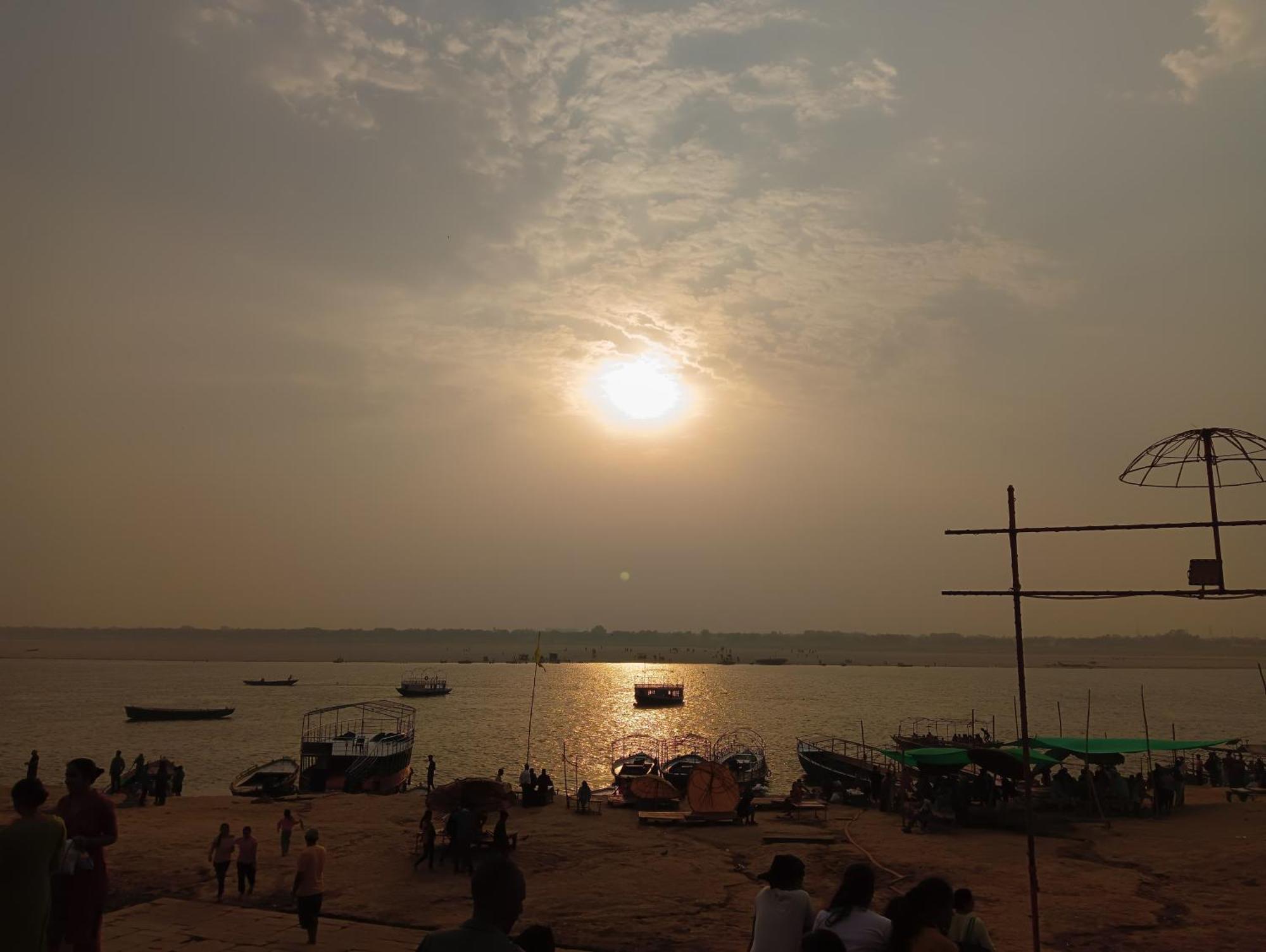 Varuna Palace Varanasi , Near Mandir & Ghat'S Buitenkant foto